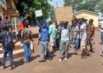 Enrôlement des enseignants contractuels : Une autre duperie ?