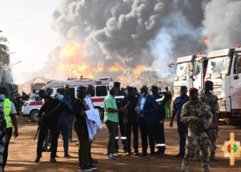 Explosion du principal dépôt d’hydrocarbures : Dr Dansa Kourouma effectue des déplacements et rappelle le Peuple à la solidarité !!!