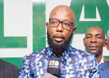 Commerce et partenariat public-privé dans l’industrie en Guinée : Le Directeur Cheick Tidiane Diané annonce des grandes ambitions pour le secteur en 2024 !!!