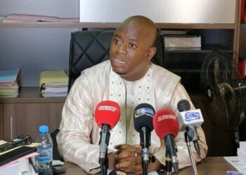 Le Ministre Alphonse Charles Wright est-il insatisfait de la gestion de la CRIEF ?