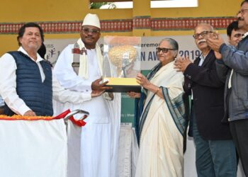 Inde : Distinction de Dr Dansa KOUROUMA par l’Institut Kalinga de technologie industrielle et des sciences sociales!!!