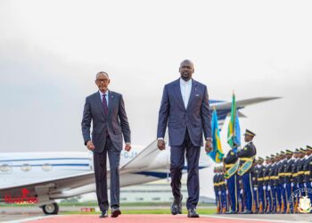 Kigali : Le Général Mamadi Doumbouya est arrivé chez son ami Paul Kagamé !!!