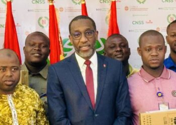 CNSS : LE DIRECTEUR GÉNÉRAL RENCONTRE LES CADRES ADMIS POUR UNE FORMATION À L’ÉTRANGER!!!