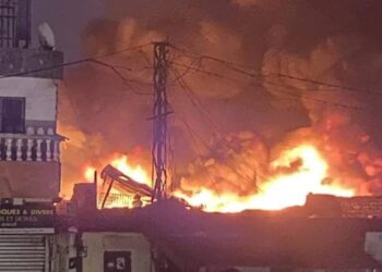 Urgent/Matoto : L’Usine des Matelas sis à Gbéssia en feu !!!