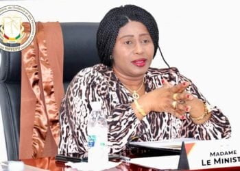 La Ministre Aicha Nanette Conté suspend le SG et sa Cheffe de Cabinet, l’attaché de cabinet jette l’éponge !!!