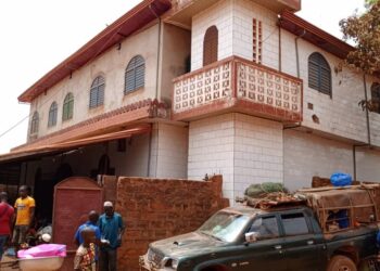 Sangarédi: Les toilettes de la Grande mosquée remplies depuis plus de 15 ans !!!