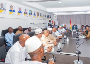 GUINÉE : L’Union nationale des transporteurs terrestres et des hydrocarbures chez le PM Amadou Oury Bah !!!