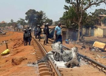 Manque d’électricité: Un train mineralier de Rusal empêché de quitter Conakry !!!