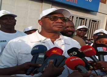 Gala humanitaire : Sékouba Bambino est arrivé ce soir à Conakry et a promis une soirée inoubliable !!!