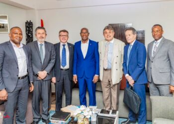 Primature : Le PM Amadou Oury Bah a reçu le Président du Groupe Veridos !!!