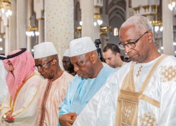 Célébration de l’Aïd el-Fitr : Le Premier ministre communie avec ses coreligionnaires !!!