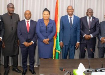 Primature : Le PM Amadou Oury Bah a reçu une délégation du Groupe de la Banque Mondiale !!!