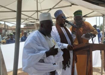 Fête de l’Aïd El-Fitr : ‘’Que Dieu donne à la Guinée un Président qui a peur de Dieu’’, souhaite l’imam de la Mosquée d’Hamdallaye (extrait sermon) !!!