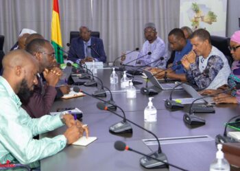 Guinée : Le PM échange avec les parties prenantes sur la situation des enseignants contractuels !!!