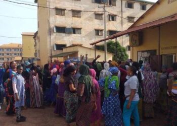 Labé : Enfin le retour de l’électricité dans les ménages après la manifestation des femmes de Maleya !!!