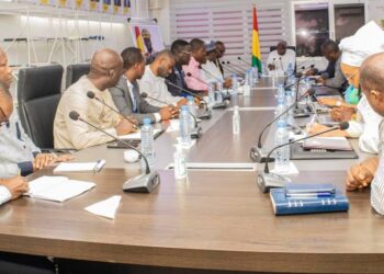 Renforcement de la sécurité sanitaire et la lutte contre les urgences de santé publique : Une mission de l’OMS chez le PM, Amadou Oury Bah !!!