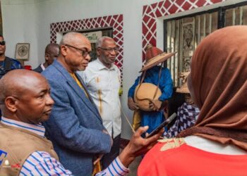 LABÉ: Le premier ministre Amadou Oury Bah visite le petit Musée du Fouta !!!