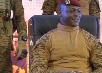 Burkina: après deux jours d&rsquo;incertitudes, le capitaine Traoré s&rsquo;affiche à Ouagadougou !!!