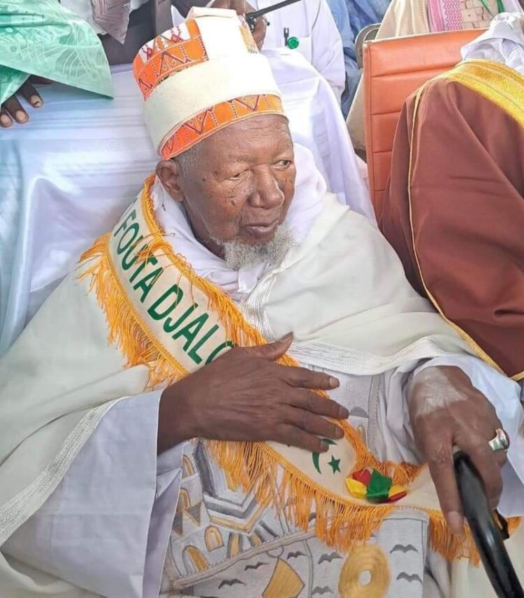 Labé: Le nouveau Khalif  intronisé devant une foule en liesse !!!