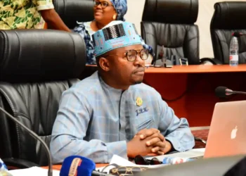 Présentation de l’Avant proposition de la nouvelle Constitution, écoutez JEAN PAUL KOTEMBEDOUNO Rapporteur de la Commission Constitution (Audio) !!!