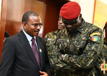 L’avant-projet de la Nouvelle Constitution donne-t-il le droit au Général Mamadi Doumbouya d’être candidat ? Dr Dansa Kourouma répond à Rfi (Interview) !!!