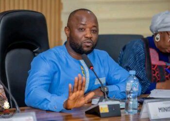 Recrutement à la Fonction publique : 90% de ceux qui sont recrutés vont servir au niveau des collectivités, averti le ministre Faya François Bourouno !!!