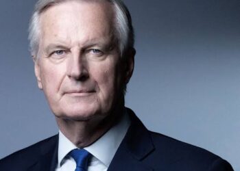 Dernière minute : Macron nomme l’ex-commissaire européen de droite Michel Barnier comme Premier ministre !!!