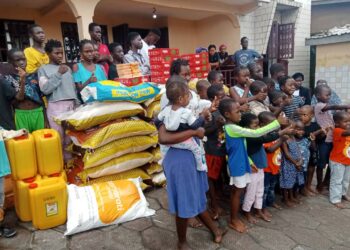 Humanitaire : Africa Global Logistique (AGL) distribue des vivres et des kits scolaires à trois orphelinats de Conakry !!!