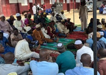 Mosquée Fayçal : Des membres du collectif des enseignants et amis de Matam pour le soutien du CNRD organisent une lecture du Saint Coran