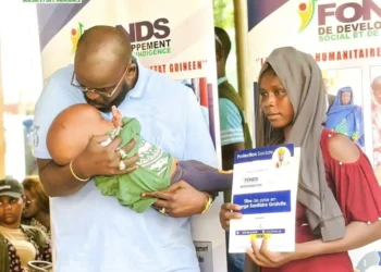 Remise des titres de prise en charge sanitaire aux malades indigents de Kaloum