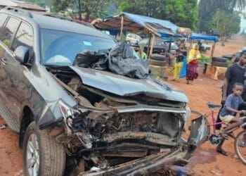 Urgent : le DG du FDSI Lansana Diawara sort indemne dans un grave accident à Boké