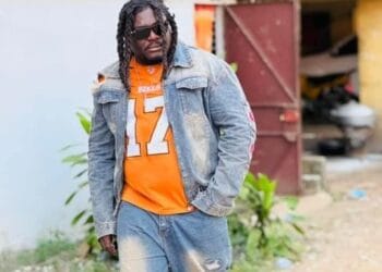 Dernière minute : plainte contre Singleton pour ‘’injures publiques’’