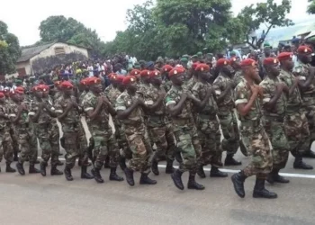 Guinée : Radiation de plusieurs militaires pour ‘’INAPTITUDE et DÉSERTION’’ (décrets)