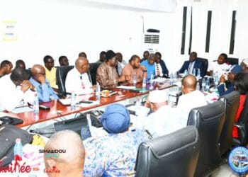 LFI 2025 : Des cadres des régies financières reçus par la Commission du Plan, des Affaires Financières et du Contrôle Budgétaire du CNT