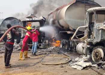 Nigéria : explosion d’un camion-citerne, au moins 70 morts