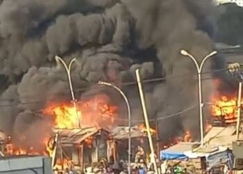 Incendie majeur au marché madina : « c’est la tête d’un camion qui a pris feu… »