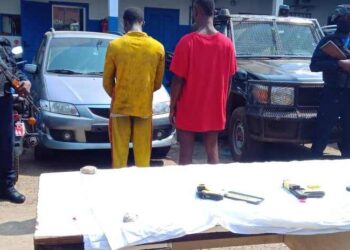 Conakry/Insécurité : Deux présumés bandits arrêtés et présentés à la presse