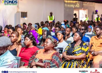 Humanitaire : Des titres de prise en charge alimentaire remis aux ménages touchés par l&rsquo;explosion du dépôt d&rsquo;hydrocarbures de Kaloum