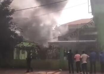 Urgent : Un incendie dans la cour de l’Agence Yètè Mali de Kipé !!!