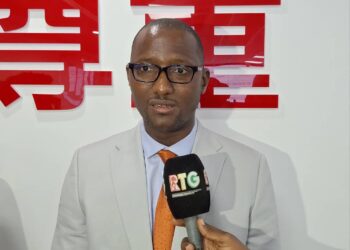 Enseignement technique : Le DG par intérim de l’AGUIPE, Hassimiou Souaré nommé à un autre poste (Décret)