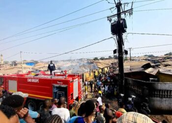 Conakry : 2 personnes périssent dans un incendie à Gbessia Centre