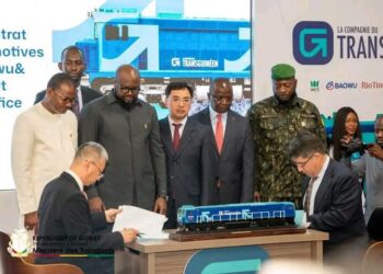 Simandou 2040 : le contrat d’achat de livraison de locomotives signé