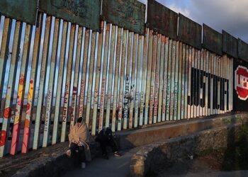 États-Unis : plus de 500 migrants en situation irrégulière arrêtés lors de raids