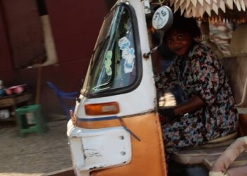 Fatoumata Sylla : Une conductrice de tricycle, force de travail et d’espoir