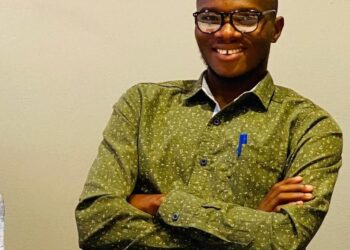 Le Silence des Flatteries : Quand le Pouvoir s’éteint, tout s’effondre