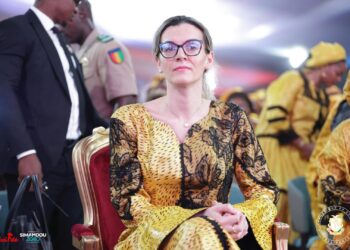 Guinée/Fête du 08 mars: La première Dame, en compagnie du premier ministre, préside la cérémonie