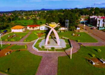 Forte pluie à N’Zérékoré : Une partie de la ville plongée dans le noir