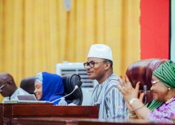 Guinée : Comment rendre l’Education gratuite et obligatoire, le président du CNT Dr Dansa Kourouma fait des propositions