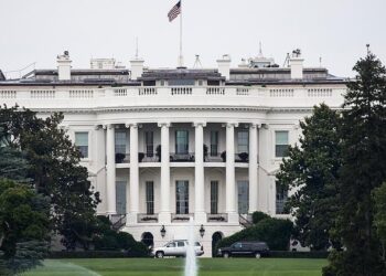 La Maison Blanche : la Chine risque jusqu’à 245 % de droits de douane en raison de ses représailles