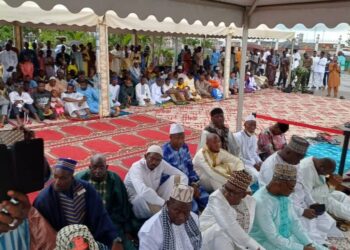 Religion : la Fête de l’Aïd al-Adha célébrée sous le monument de la Renaissance au Palais du Peuple